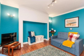 Top Floor Seaview Apartment